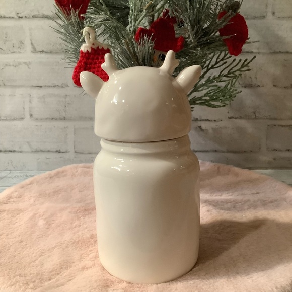 Rae Dunn Reindeer Snacks Christmas Canister - Picture 4 of 7